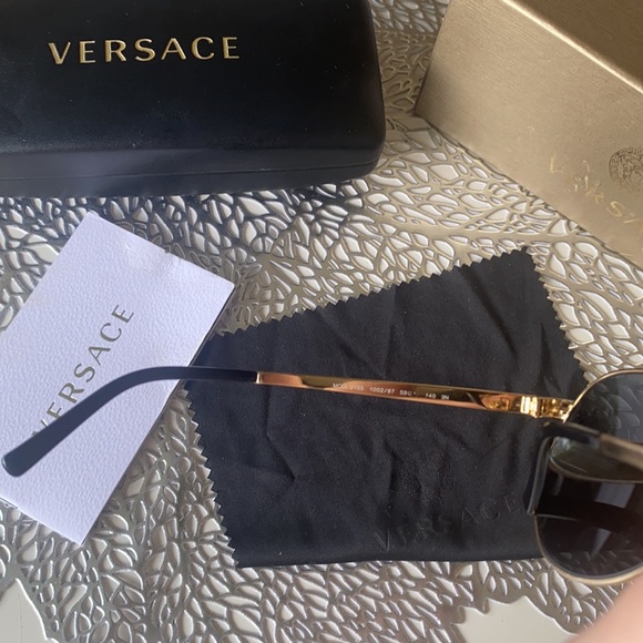 Auth unisex Versace Sunglasses ✨? main image 6